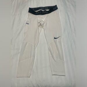 Nike Men’s Pro White Dri-Fit  3/4 Basketball Tights - size M